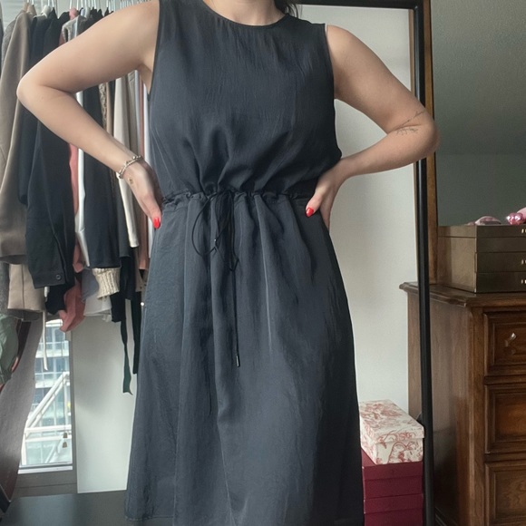 Everlane | black dress - Picture 6 of 6